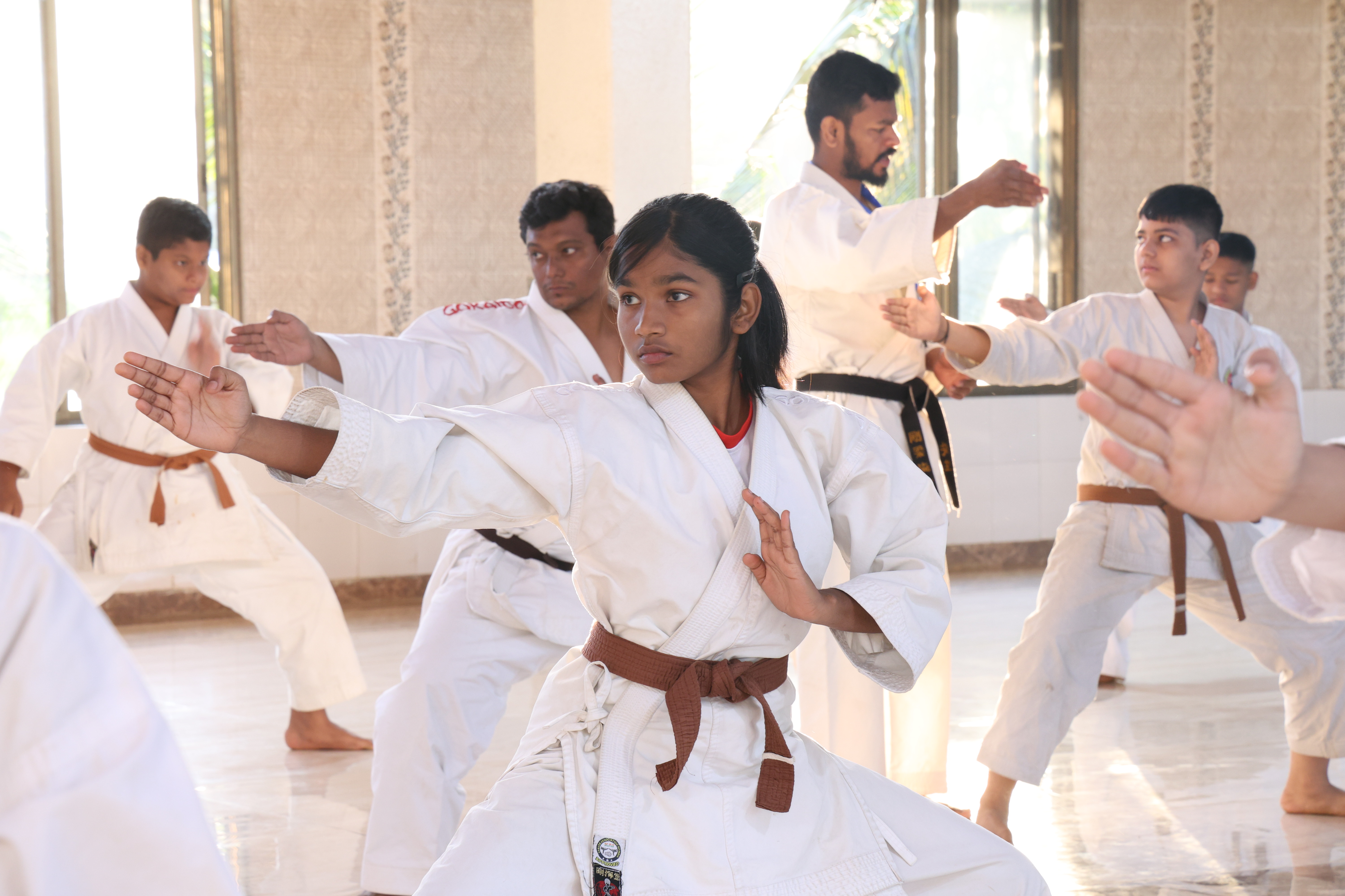 gkma_backgroundImage